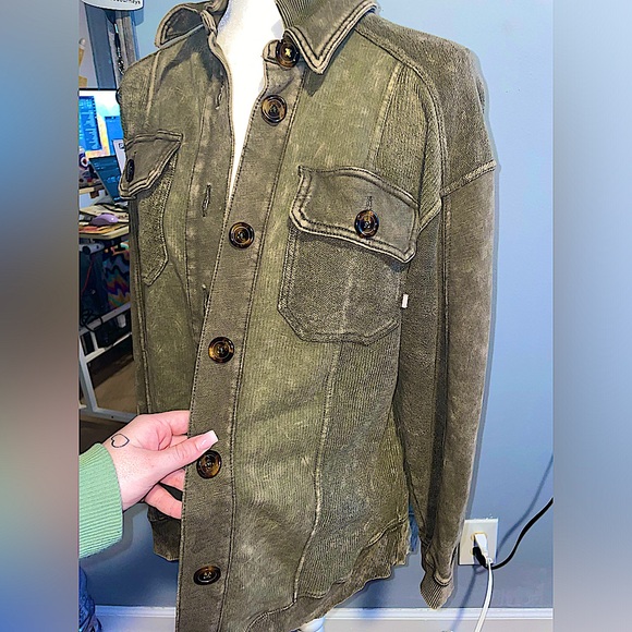 Anthro Pilcro Relaxed Shirt Jacket in Moss - Picture 5 of 7